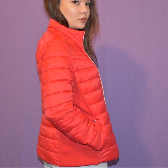 Red puffy jacket - Picture 5 of 5